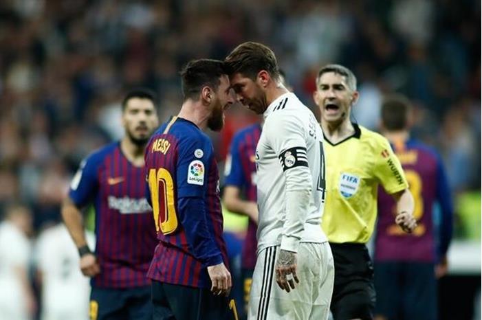 نظرة ساخرة تعيد إلى الأذهان مناوشات ميسي وراموس (فيديو) 630fc4884c59b74a7b18a22b