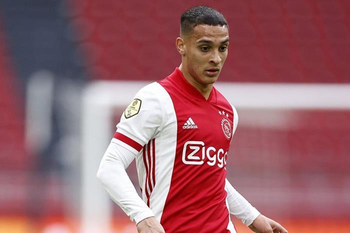 شرطان يعيدان مانشستر يونايتد لصفقة أنتوني 19_2022-637847647311755770-175