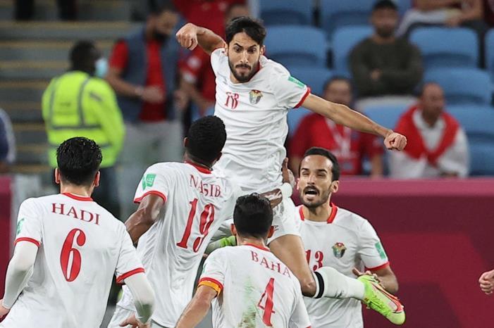 goal---image-w-crest--bb9ceae1-07d3-4847-9250-dbedf4a07a61