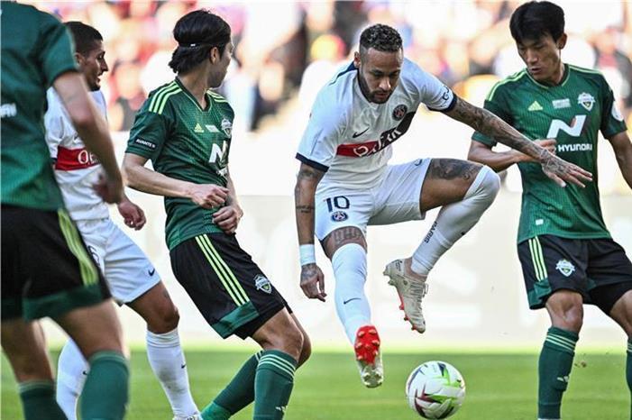 تسريبات تحدد موقف إنريكي تجاه نيمار afp_20230803_20230803-afp_33qk4f6_afp