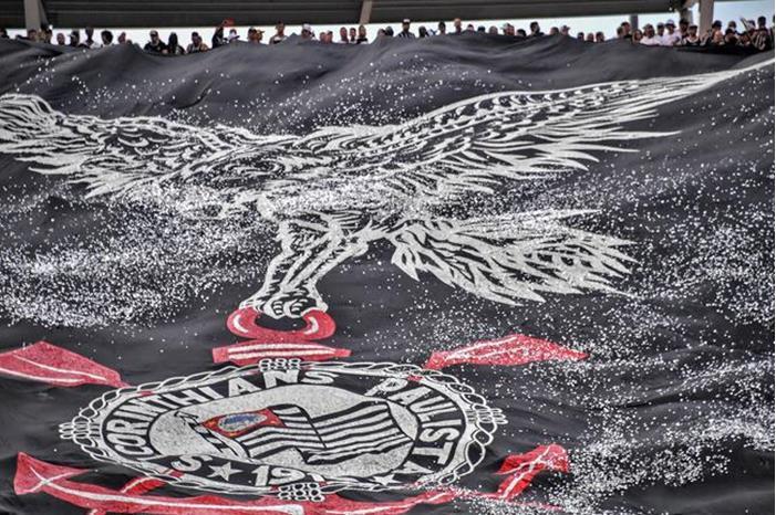 مصرع 7 وإصابة 36 من مشجعي ناد يشجعه الرئيس لولا دا سيلفا في حادث سير 64e2afa242360403902dadd5