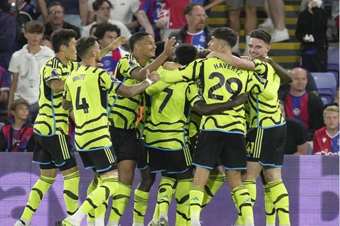 64e3db7b423604338b3ef7a7