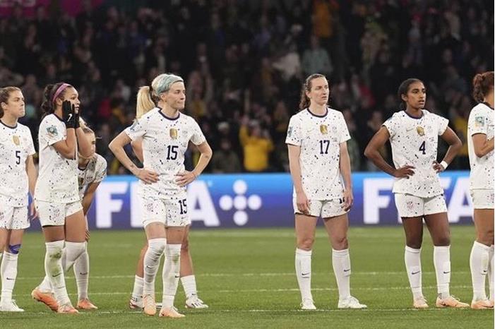 الولايات المتحدة تفشل في الدفاع عن لقب بطلة العالم للسيدات 64cf9a204236045aae45ec88