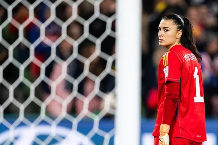 سؤال  غريب  يصدم بطلة السويد بعد إقصاء الولايات المتحدة 64d09e3f4c59b73334338645