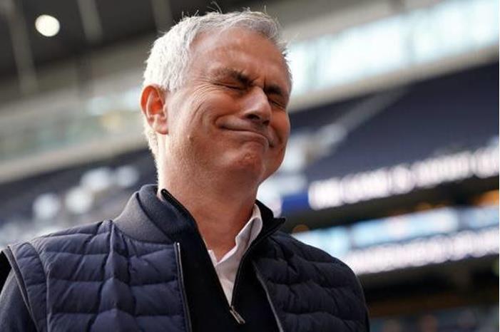 مورينيو يثير الجدل في أول ظهور مع فنربخشة 20240806_1722938750