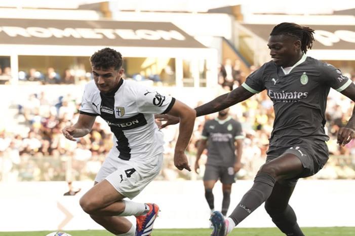 بارما يسقط ميلان في الدوري الإيطالي 66ca359e4c59b71110692158