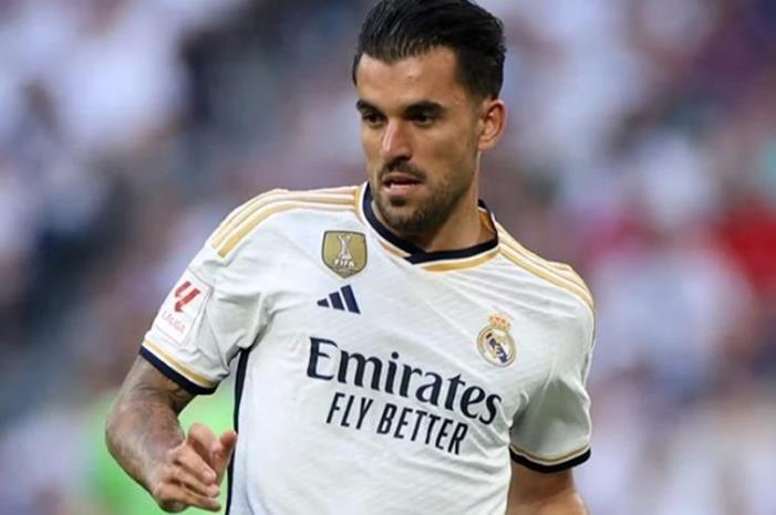 ريال بيتيس يتمسك بضم سيبايوس بعد إصابة إيسكو Screenshot 2025-08-11 183446