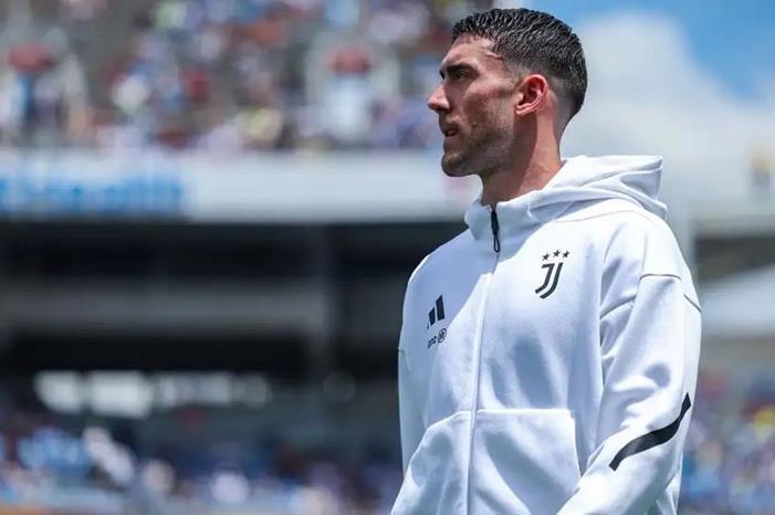 ff0d5f7e-2da1-439e-af3e-fcb90348e3c7