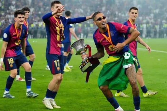 هزمه الشغف.. لاعب برشلونة يغلق الباب أمام الإغراءات الكبيرة Capture