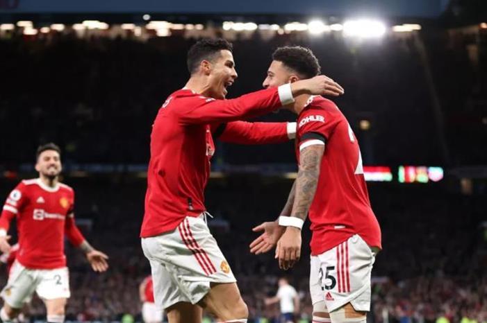 بعد خيبة الكبار .. نجم اليونايتد يهرب من المجهول و يراقب الأمل الأخير Capture