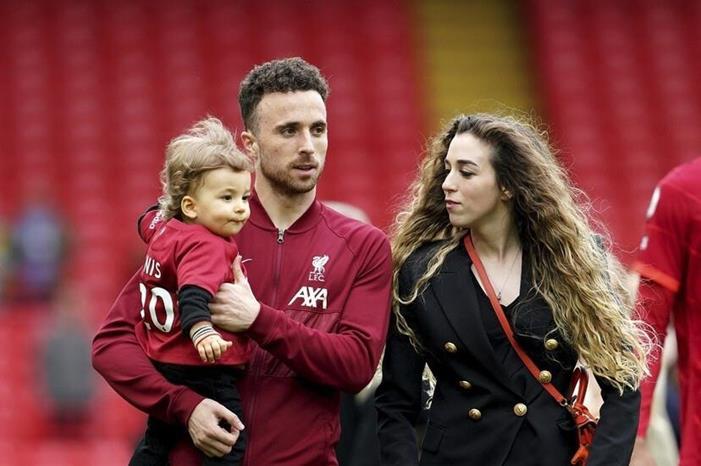 689dc5d6423604758d10d7a4