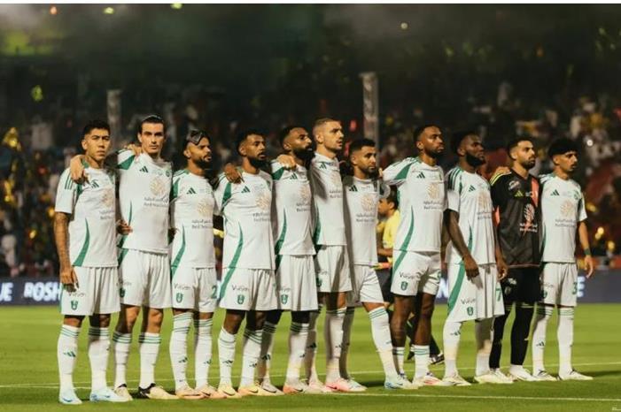 تعليق مثير من نجم ريال مدريد على محترف الأهلي بعد خماسية القادسية Capture