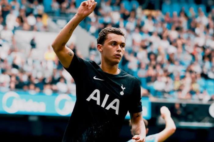 توتنهام يفاجئ مانشستر سيتى ويتقدم بهدفين فى الشوط الأول Screenshot 2025-08-23 153850