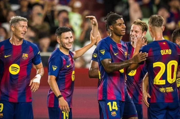 اتفاق وشيك.. برشلونة يمنح الاتحاد صفقة الموسم بـ"60 مليون يورو" Capture