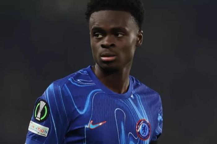 "شبيه ساكا" بعد فقدان الفرصة فى لندن يتجه إلى روما Capture