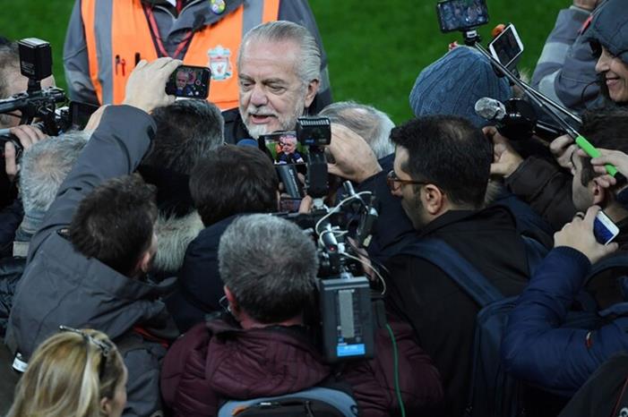 كورونا يضرب نادي نابولي الإيطالي 5f5a03944c59b7444140c26c