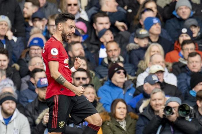 البرتغالي-برونو-فرنانديز،-لاعب-وسط-مانشستر-يونايتد