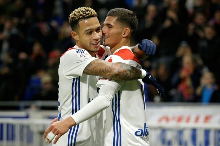 سباق بين ارسنال ويوفنتوس لضم نجم ليون afp-2250b7795abf6627a02c21af8062d48158f1a9b3