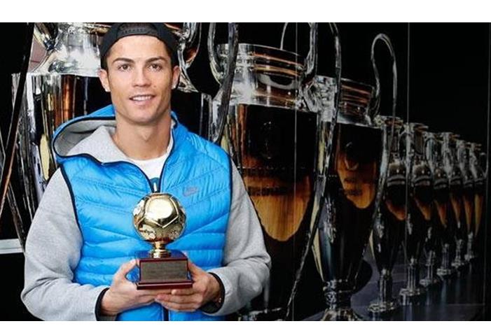 مفاجأة في الصدارة ومزاحمة سعودية لرونالدو .. من هو هداف 2020؟ 8c3c50c76b1700d556bd5773083e1ca1