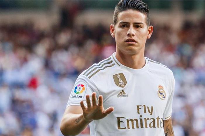 خاميس رودريجيز يصل ليفربول 180157