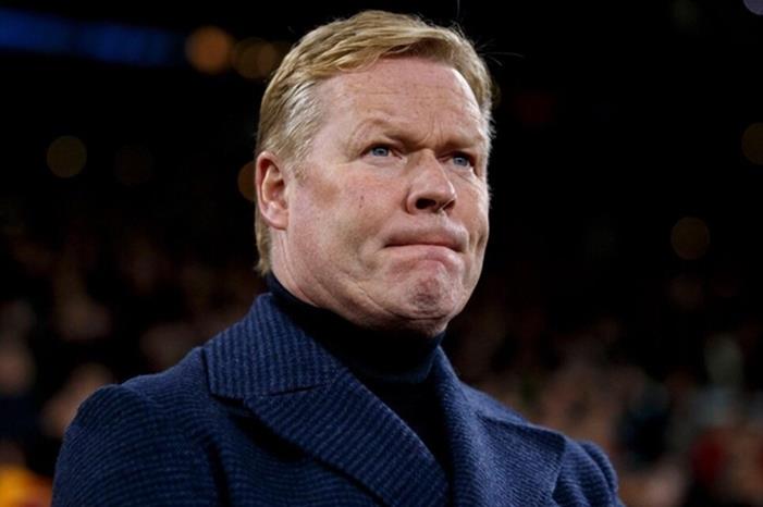 كومان يفكر في تغيير مركز فاتي Ronald-Koeman-on-the-sidelines