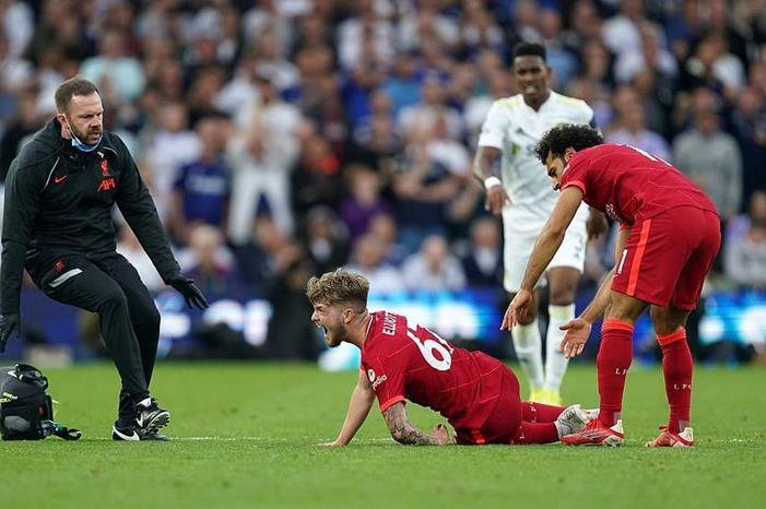 جراحة عاجلة في الكاحل لموهبة ليفربول 47822861-9966537-Harvey_Elliott_suffered_a_horrific_injury_which_left_him_in_seri-a-36_1631482774552