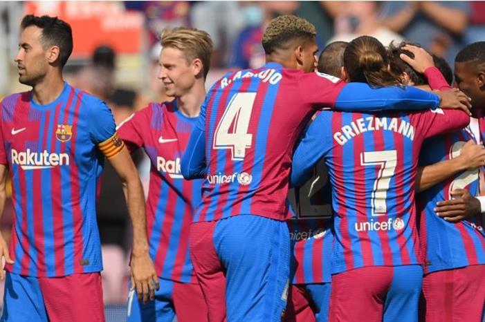 التشكيل المتوقع.. برشلونة يواجه بايرن بطريقة مختلفة barcelona-getafe-laliga_xbofqbwc3hbm1lmbudaspymm4-780x470