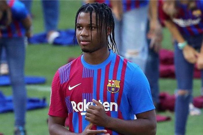 فاتي يعود للملاعب أمام ليفانتي 254885