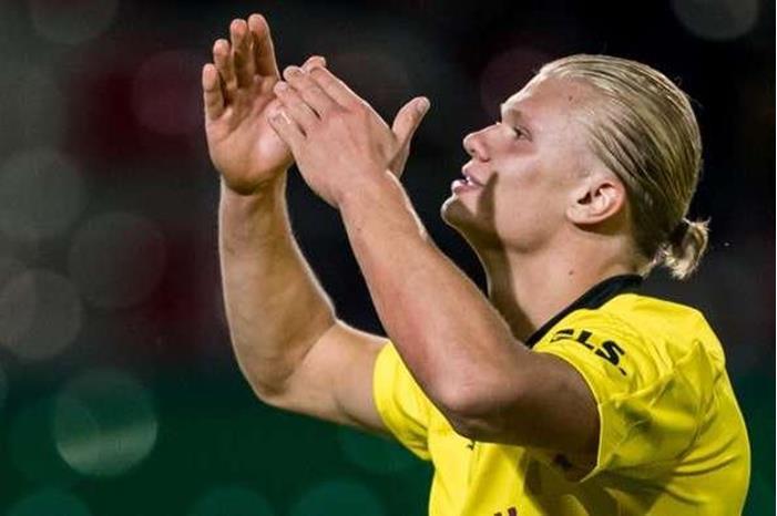 دورتموند يتخطى يونيون برلين برباعية 4794966_1631529218