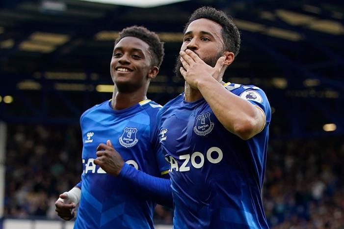 skysports-andros-townsend-demarai-gray_5524966