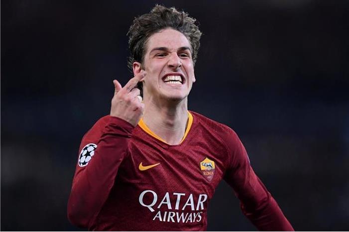 تصرف مؤسف من نجم روما زانيولو