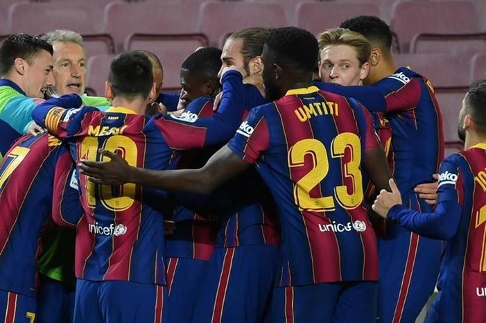 لاعب برشلونة يطلب فرصة جديدة.. وينفجر باكياً 99957Image1-1180x677_d