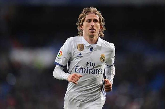 استبعاد مودريتش من معسكر كرواتيا 1-1170711