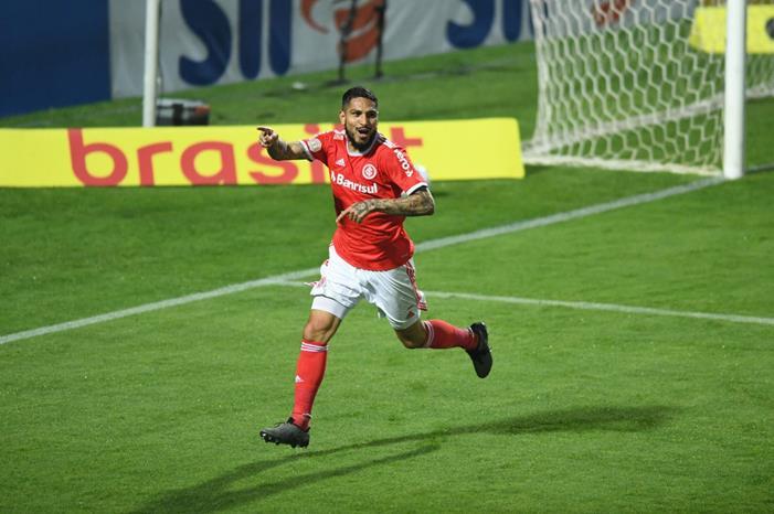 نجم بيرو يغيب أمام البرازيل 000699912W