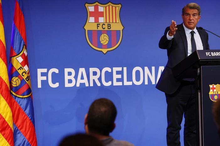 خوان لابورتا: باريس سان جيرمان خرق جميع قواعد اللعب المالي النظيف laporta