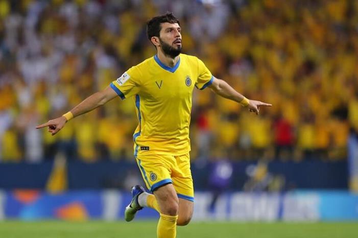 جلال الدين مارشيبوف يصدم جماهير النصر بسبب موعد عودته إلى الملاعب galal-1