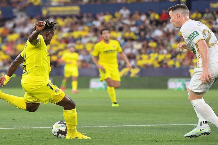 فياريال يقسو على إلتشي برباعية في الدوري الإسباني image