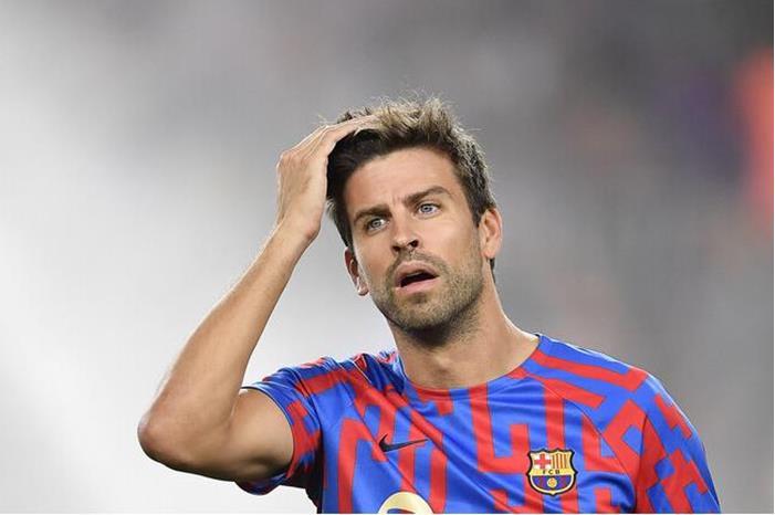 بيكيه متهم بـ الابتزاز  وبرشلونة يرد 6319b09d423604244a4cca18