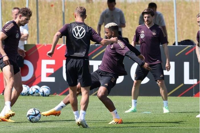 مدرب أجنبي أسطوري مرشح لقيادة ألمانيا 64fea70a423604513e71e7bc