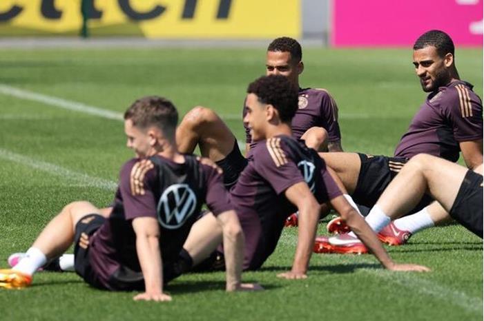 الرفض الثاني في 24 ساعة.. ألمانيا تعاني من أجل المدرب الجديد! 65003bbe4236047e5327c619