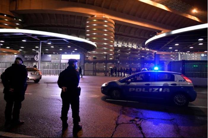 طعن مشجع لنيوكاسل في ميلانو 650997944236043f3938c912