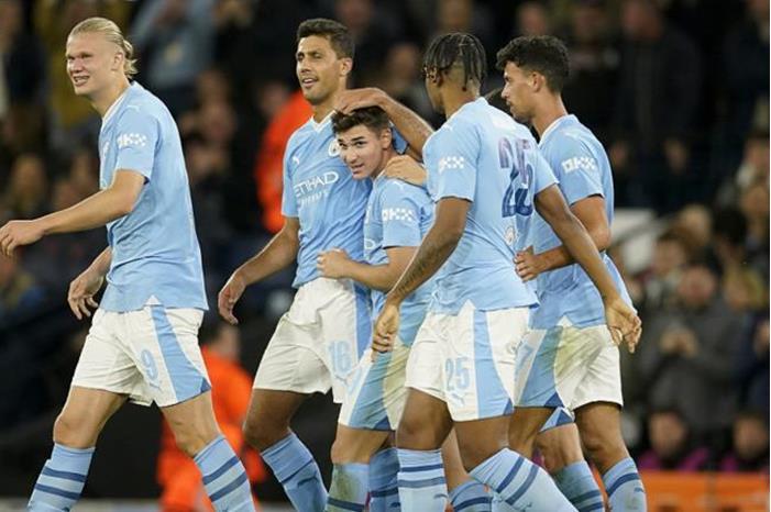 مان سيتي يستهل حملة الدفاع عن لقبه بقلب الطاولة على النجم الأحمر 650a16a142360441ac551ead