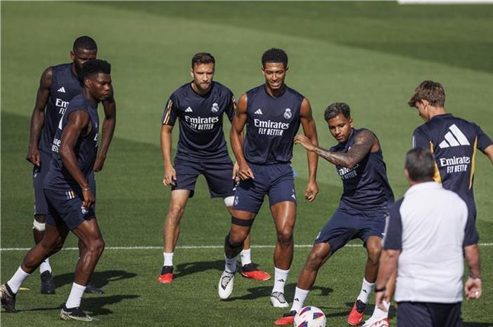 الإعلان عن مواعيد مواجهات ريال مدريد في التشامبيونزليج epa_soccer_2023-09_2023-09-01_2023-09-01-10833001_epa