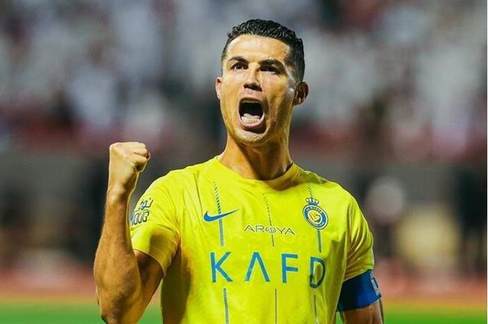 الطائي  يكرم  وفادة رونالدو 6517123a42360405202b4bf9