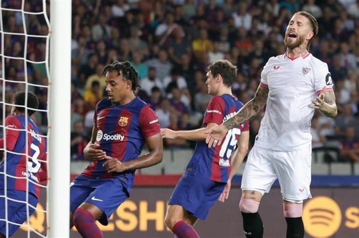 مدرب إشبيلية يدافع عن راموس 2023930131716504A1