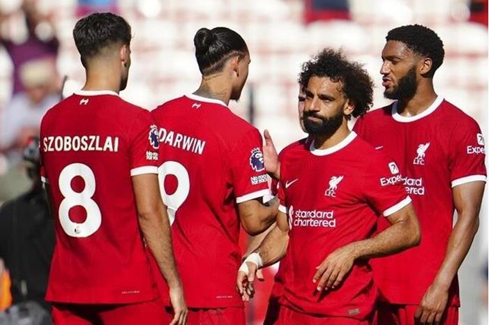 نجم ليفربول الجديد يكشف عن معلومة قالها له صلاح حول مستقبله 64f4b7cf4236043d267eedba