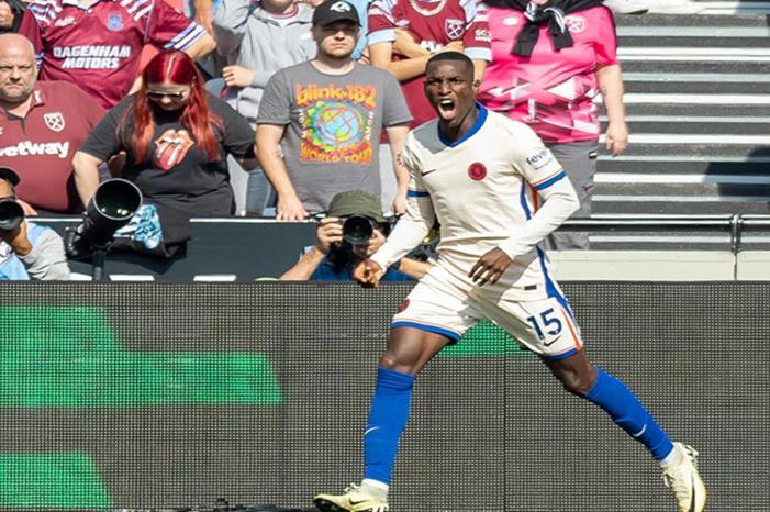 نيكولاس جاكسون يدخل تاريخ تشيلسي في 18 دقيقة 66eec4c74c59b7458b08cb0c