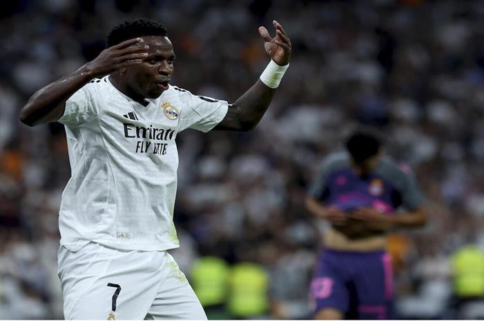 ماركا: نجم ريال مدريد يظفر بالكرة الذهبية 66f2d16f4236041105030415