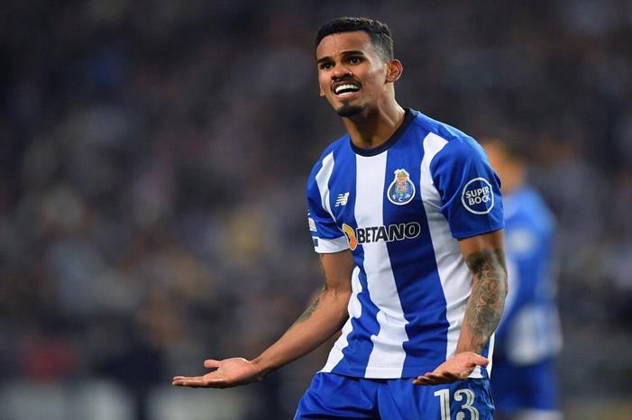 بيان صارم من ناد برتغالي إلى السعودية بعد فشل صفقة الاتحاد 66d6abd34c59b70c7835a816