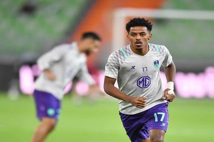 القادسية يعزز خط وسطه بنجم الأهلي 66d809c74236045bcd755b56